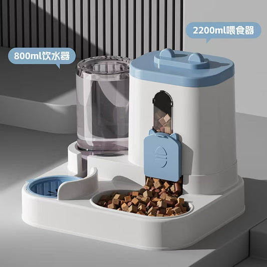 Automatic Cat & Dog Feeder，get a pet brush